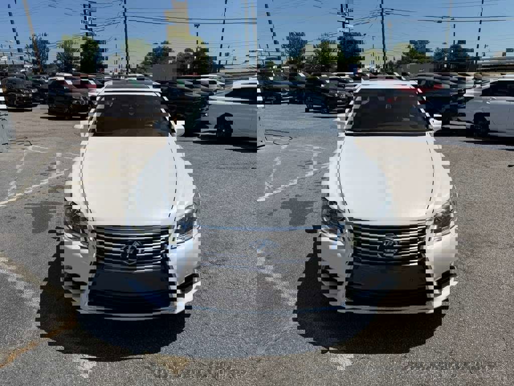 Used 2013 Lexus LS 460 w/ Comfort Pkg RWD image 2