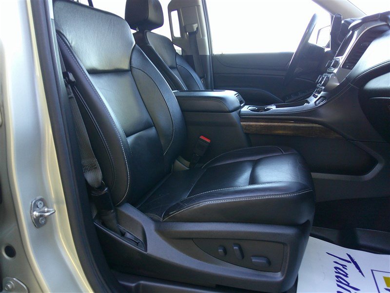 Used 2017 Chevrolet Suburban LT w/ Luxury Package image 24