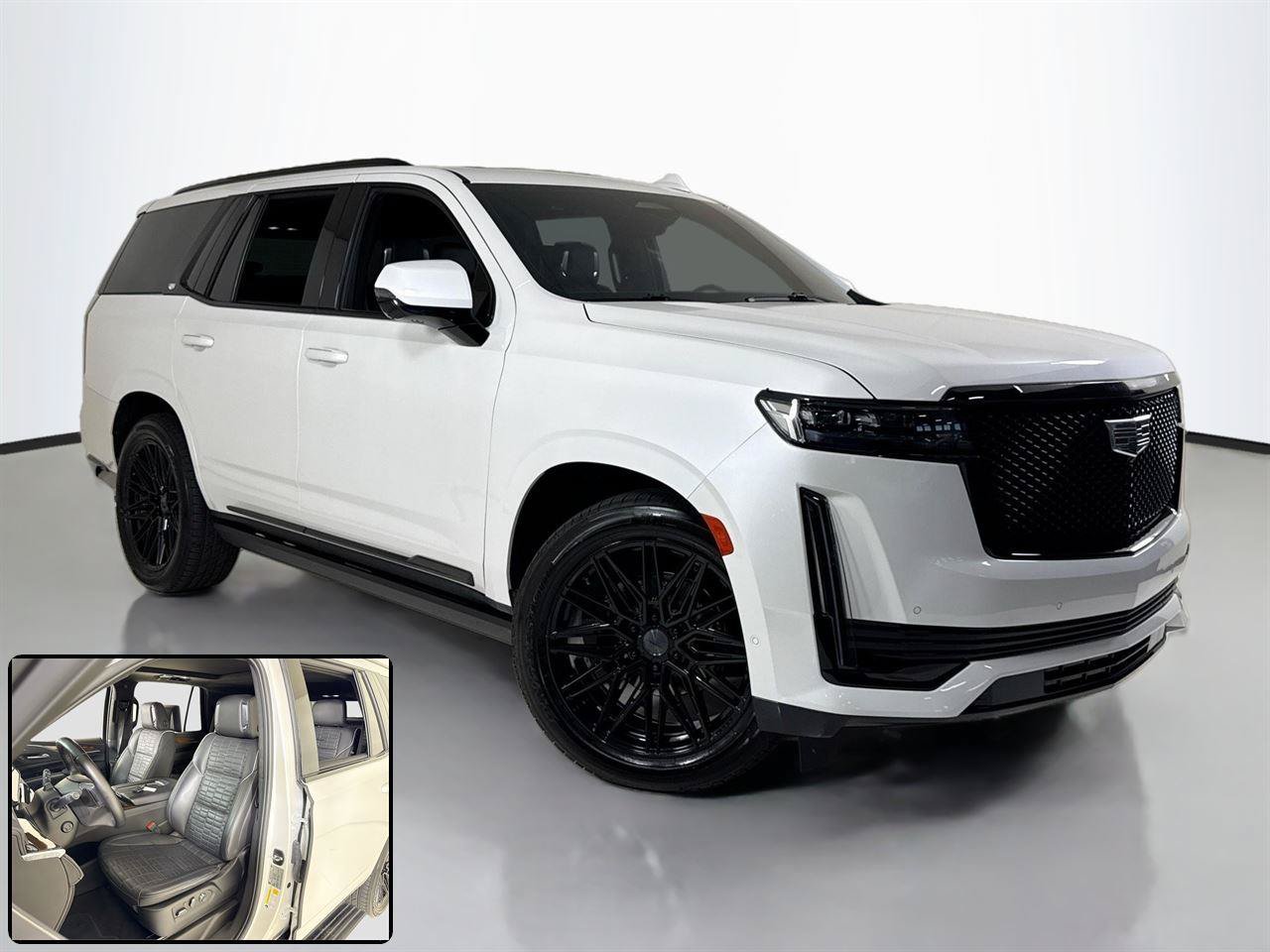 Used 2023 Cadillac Escalade Sport Platinum AWD/4WD image 2