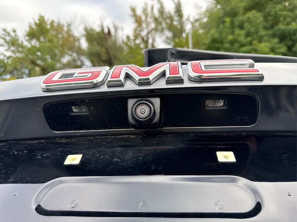 Used 2023 GMC Acadia AT4 image 16