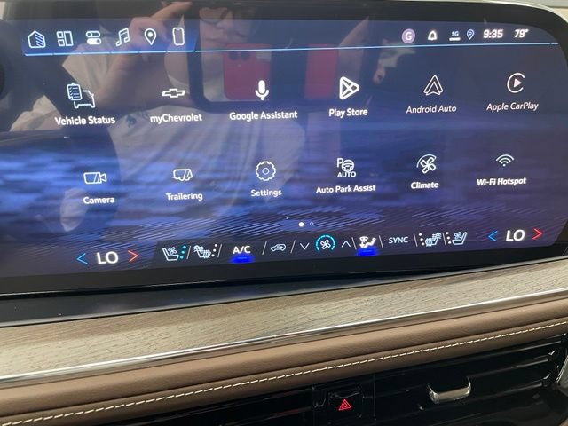 New 2026 Chevrolet Suburban High Country AWD/4WD image 3