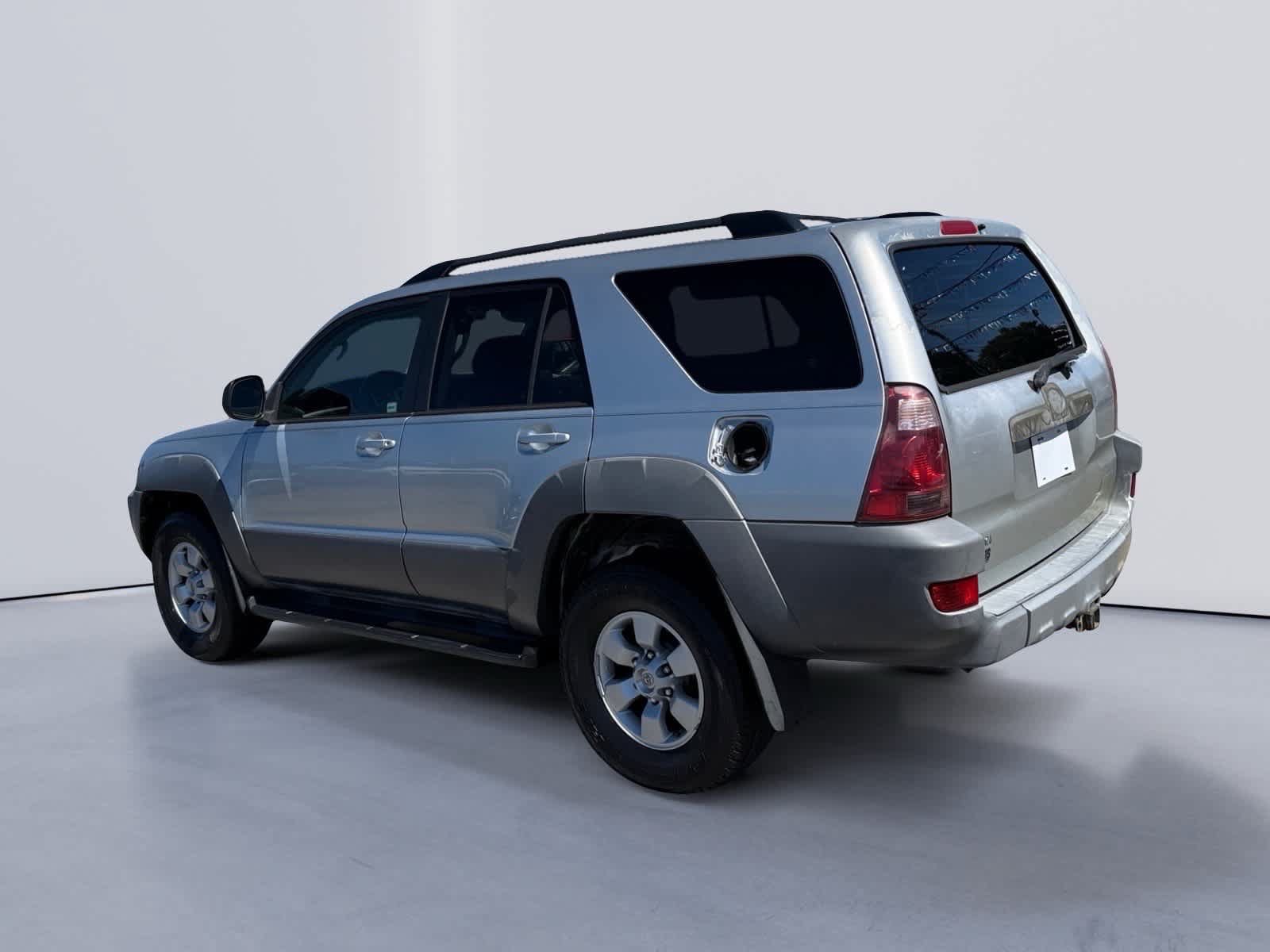 Used 2003 Toyota 4Runner SR5 AWD/4WD image 3