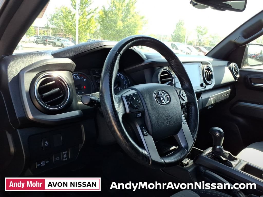 Used 2020 Toyota Tacoma TRD Off-Road AWD/4WD image 17