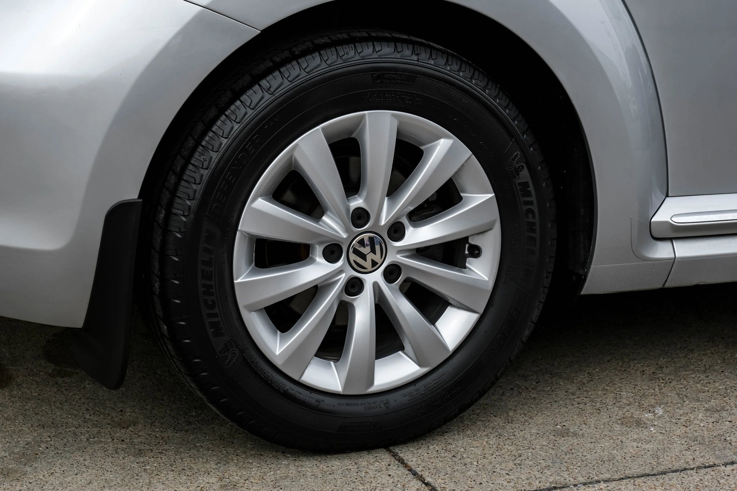 Used 2013 Volkswagen Beetle 2.5 image 42