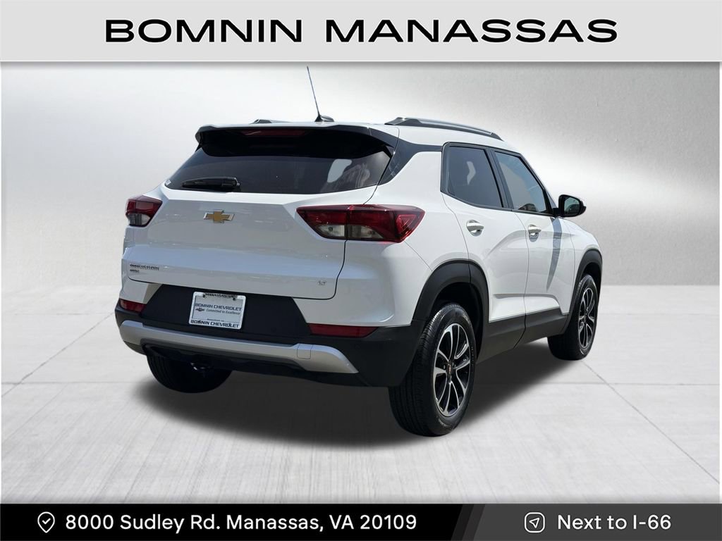 Used 2024 Chevrolet TrailBlazer LT w/ Driver Confidence Package image 6