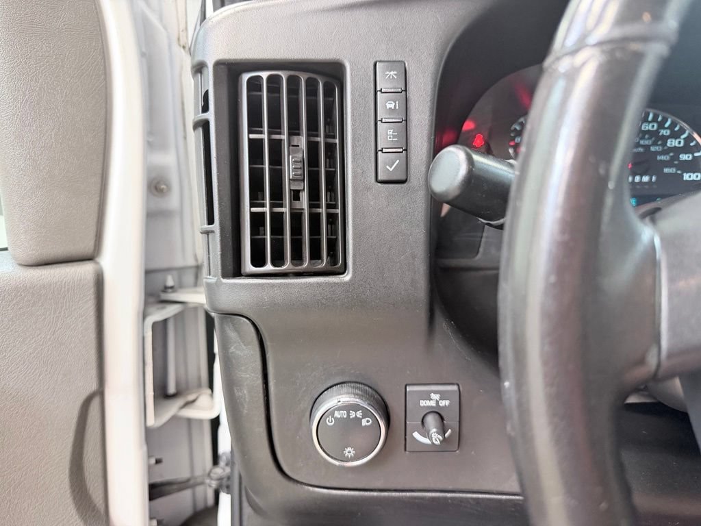 Used 2020 Chevrolet Express 3500 LT w/ LT Preferred Equipment Group RWD image 27