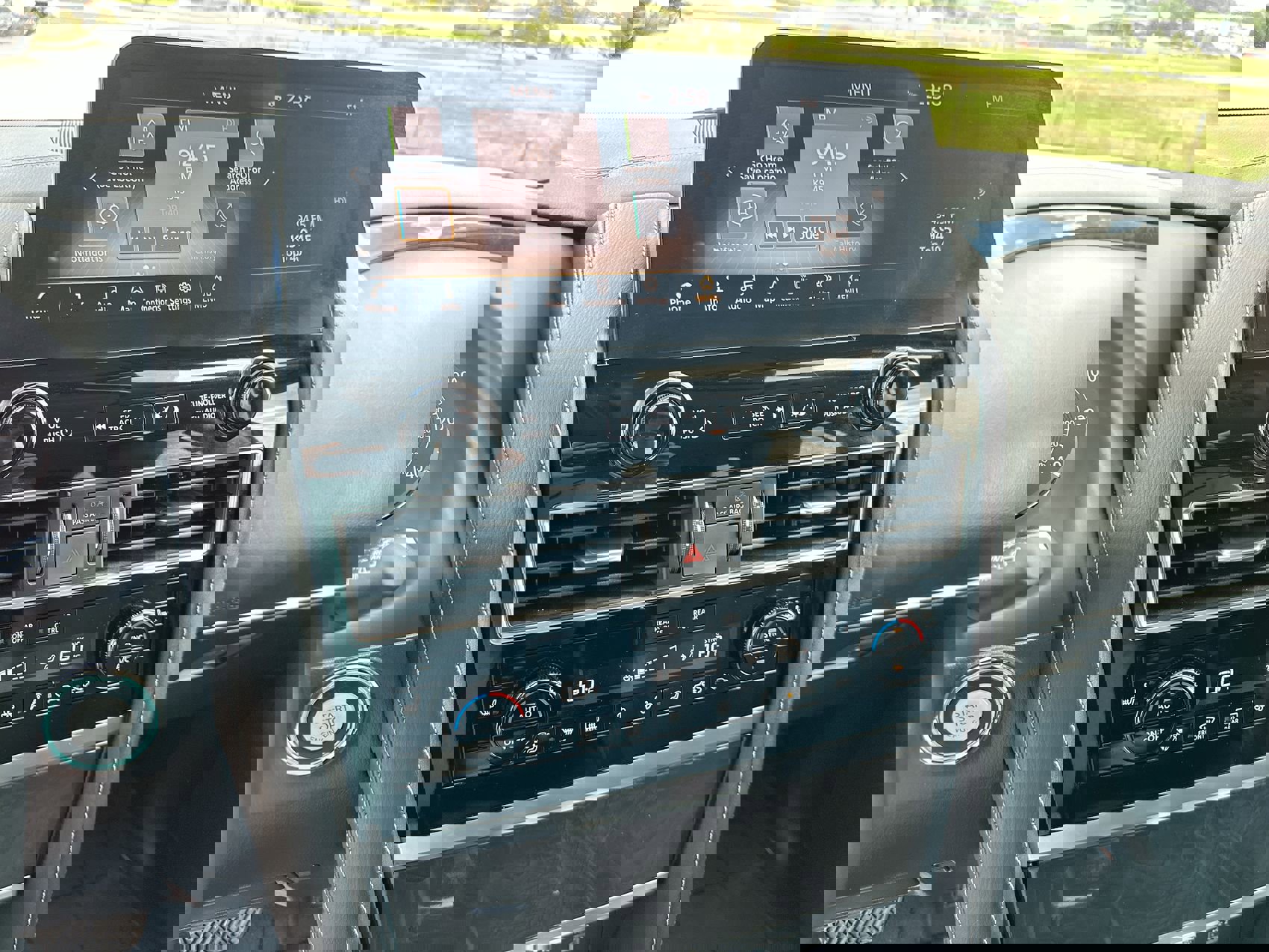 Used 2024 INFINITI QX80 Luxe image 16