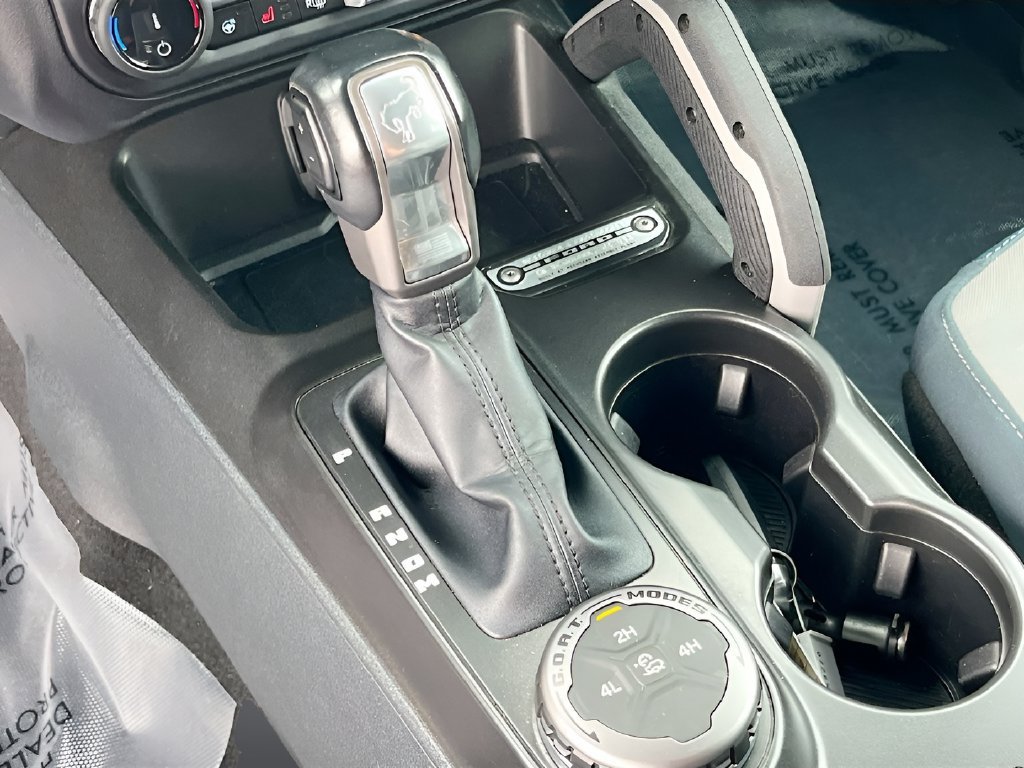 Used 2022 Ford Bronco Outer Banks AWD/4WD image 17