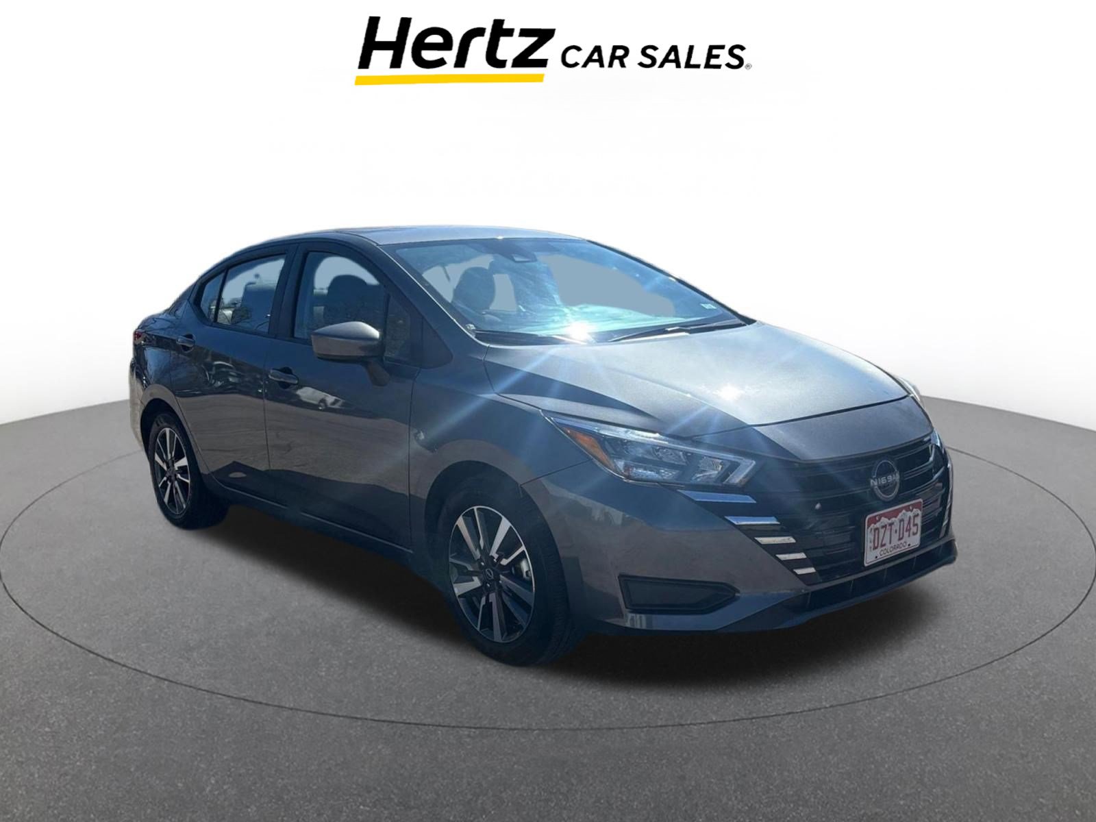 Used 2025 Nissan Versa SV image 1