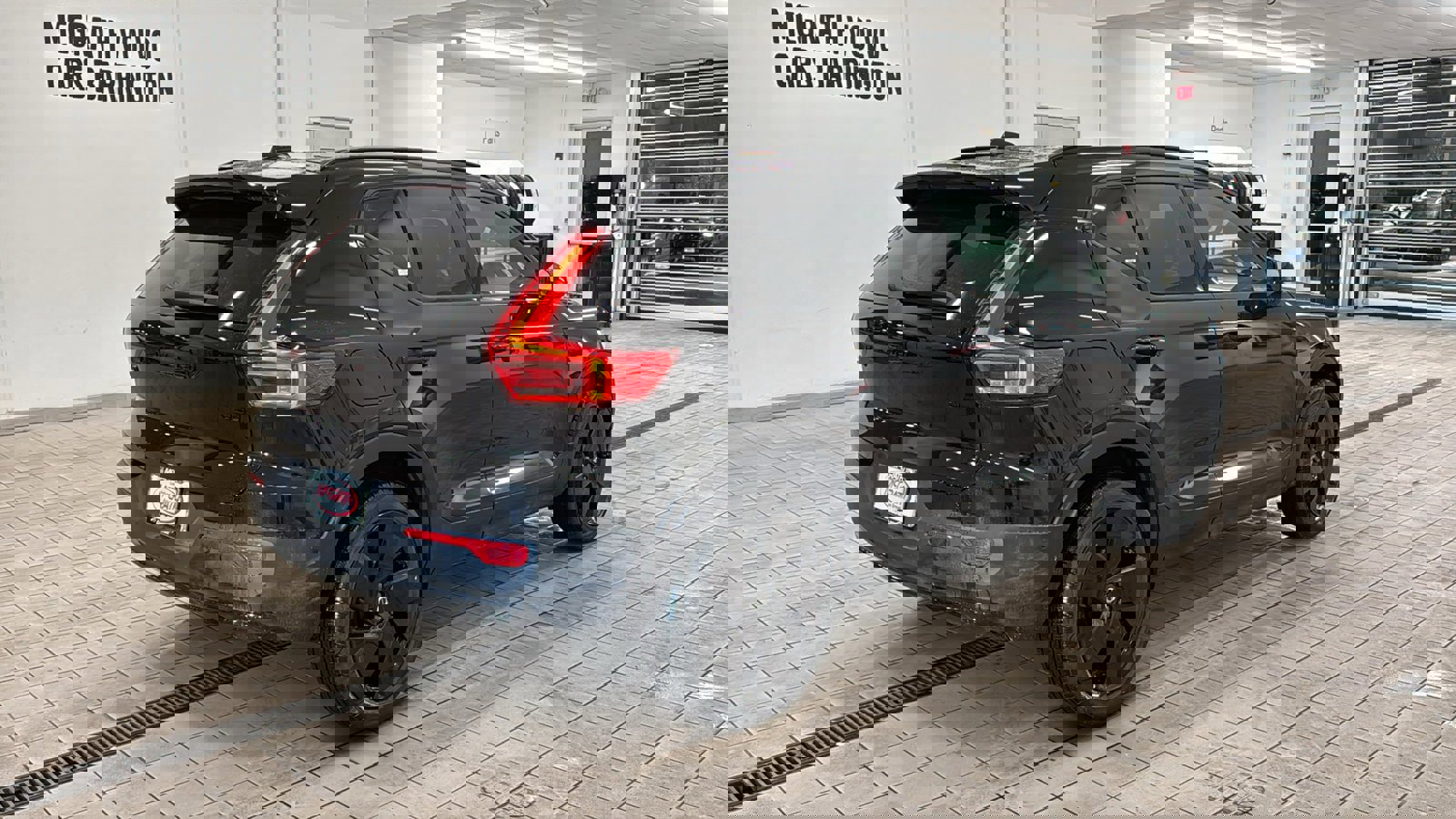 Used 2026 Volvo XC40 B5 Ultra w/ Protection Package Premier image 5