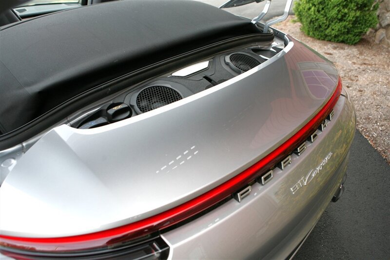 Used 2024 Porsche 911 Carrera w/ Premium Package RWD image 18