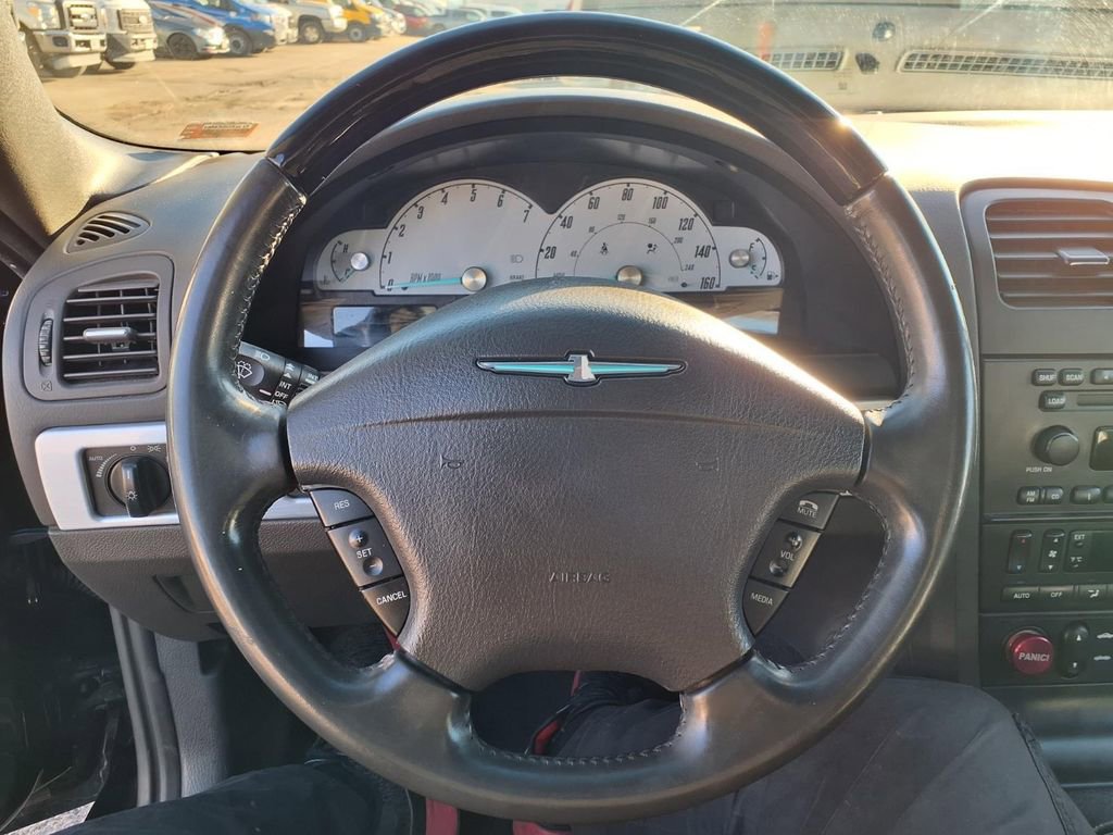Used 2002 Ford Thunderbird image 28