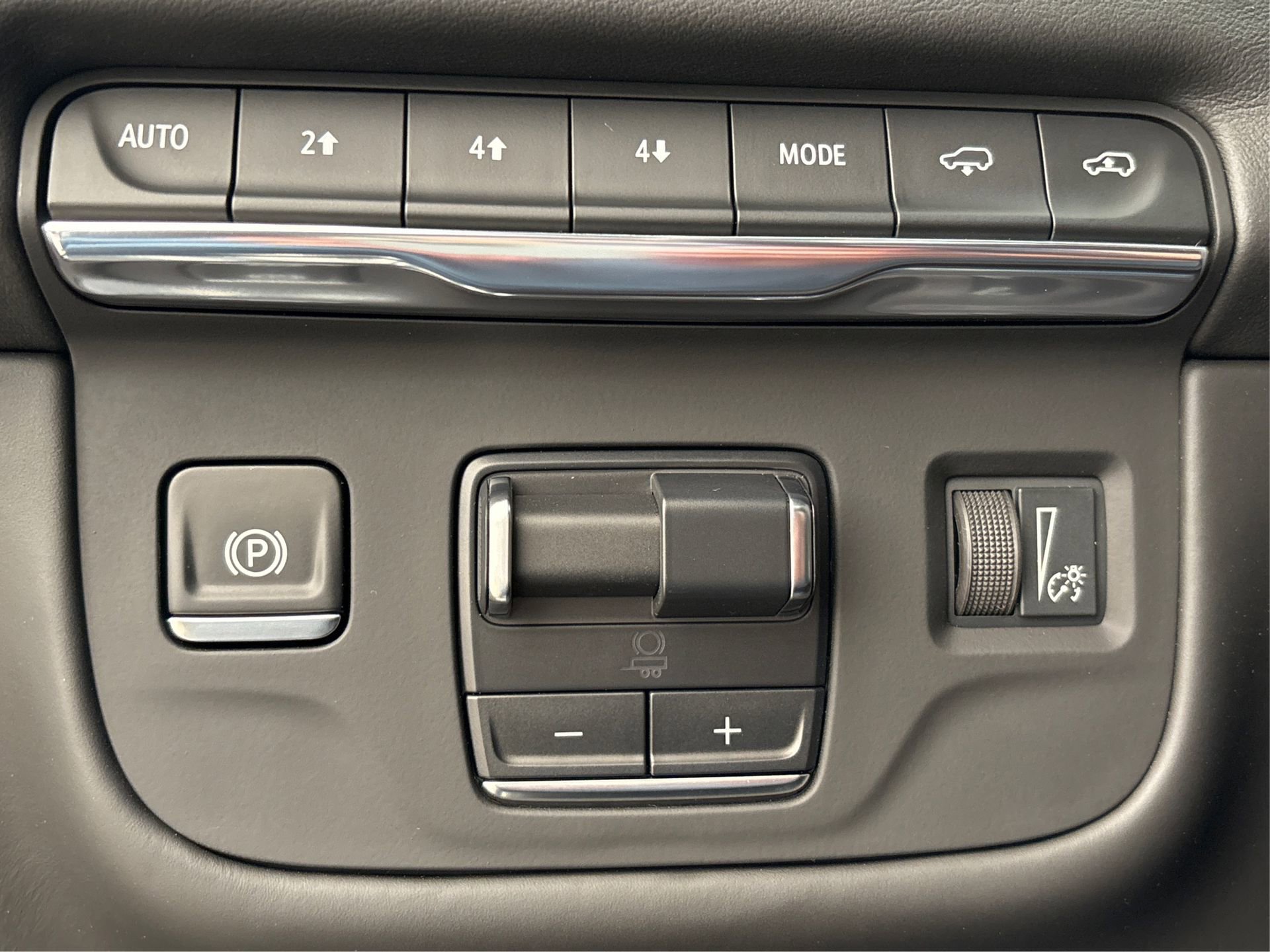 New 2025 Cadillac Escalade ESV Sport Platinum AWD/4WD image 20