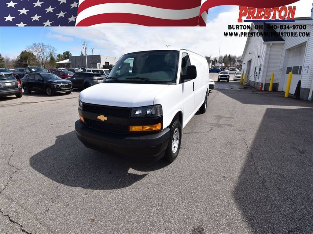 New 2026 Chevrolet Express 3500 Extended w/ Driver Convenience Package