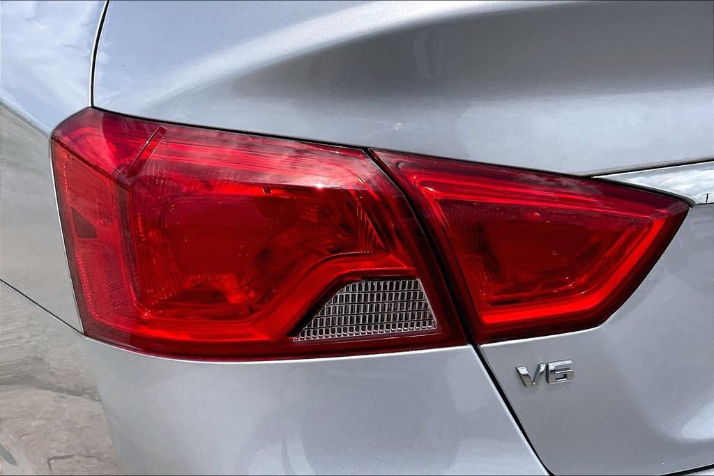 Used 2019 Chevrolet Impala LS FWD image 20
