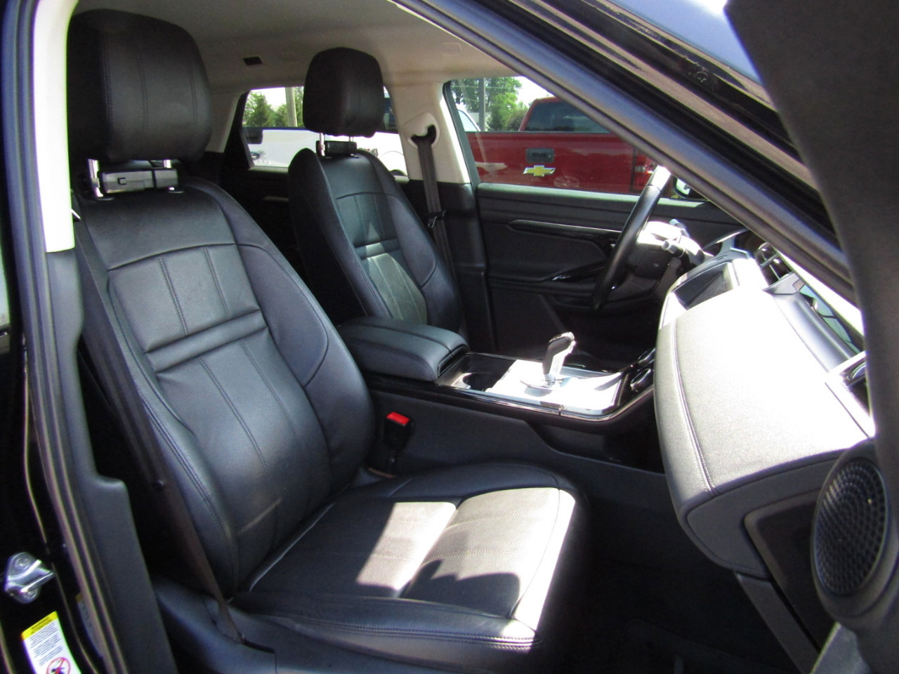 Used 2020 Land Rover Range Rover Evoque S image 29