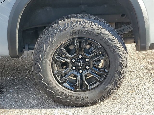 Used 2024 Chevrolet Silverado 1500 ZR2 w/ LPO, Dark Essentials Package image 34