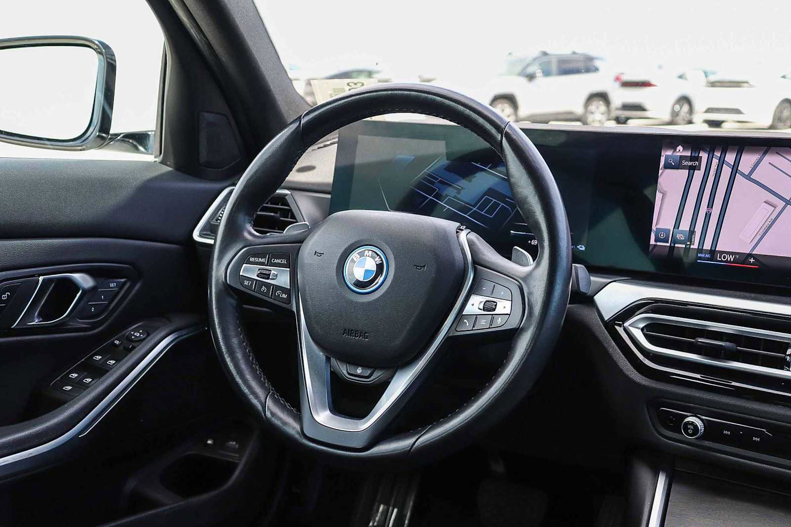 Used 2024 BMW 330e image 14