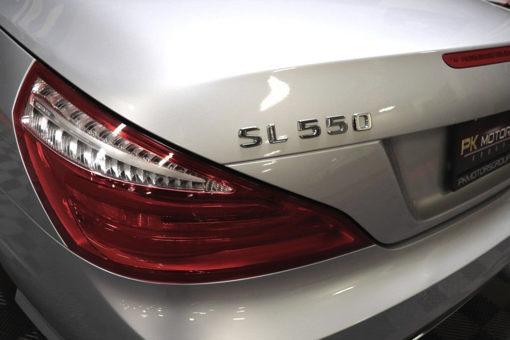 Used 2014 Mercedes-Benz SL 550 w/ Driver Assistance Package image 6