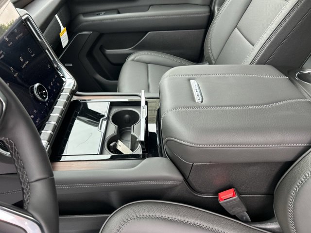 New 2027 GMC Yukon Denali w/ Denali Reserve Package AWD/4WD image 36