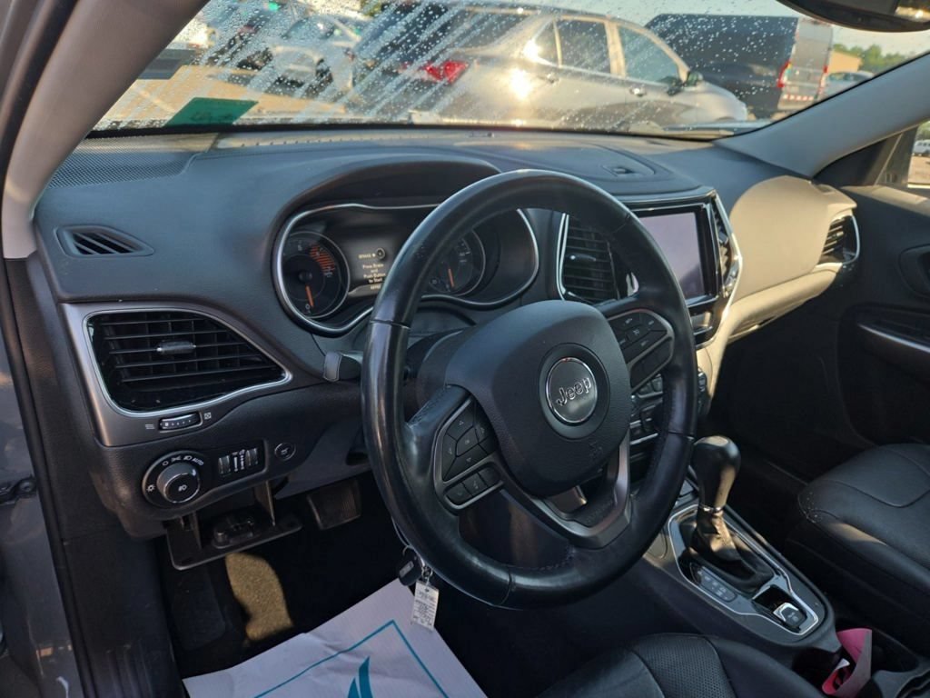 Used 2019 Jeep Cherokee Limited AWD/4WD image 19