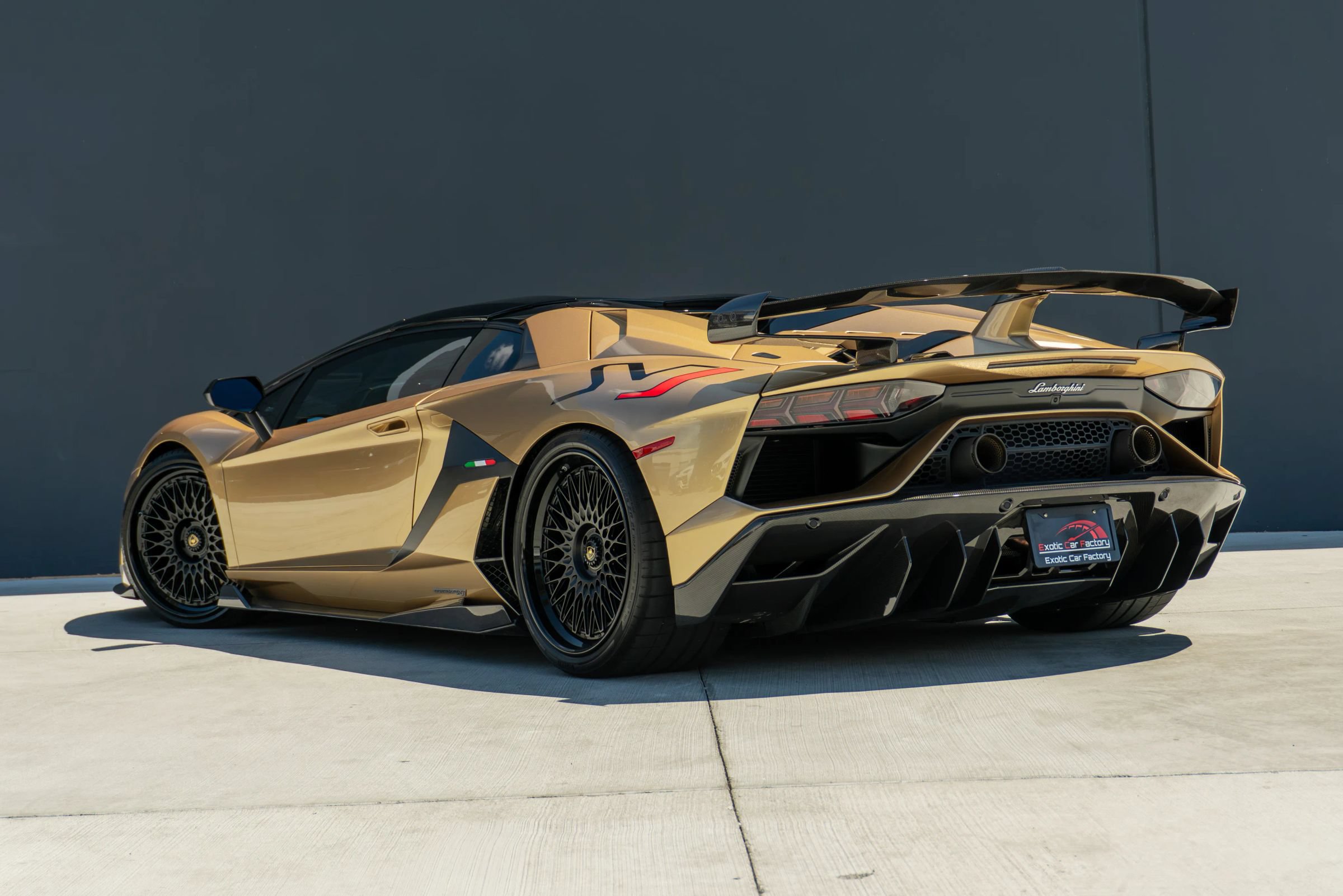 Used 2020 Lamborghini Aventador SVJ AWD/4WD image 49