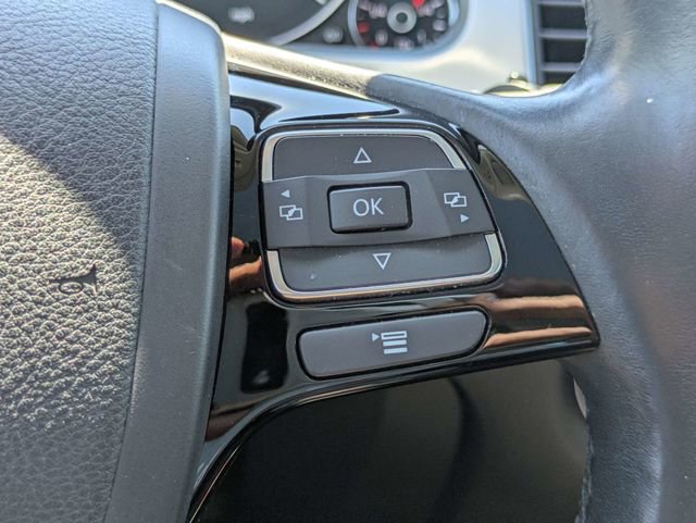 Used 2014 Volkswagen Touareg TDI image 28