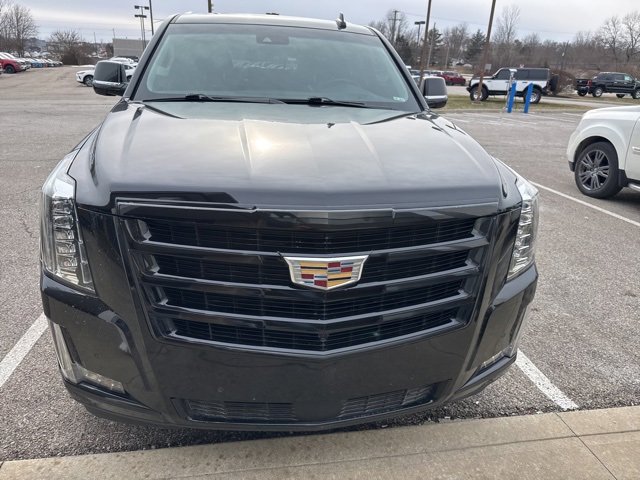 Used 2019 Cadillac Escalade Premium Luxury w/ Escalade Sport Edition image 2