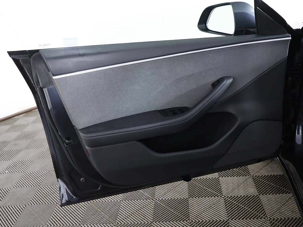 Used 2025 Tesla Model 3 Long Range RWD image 25