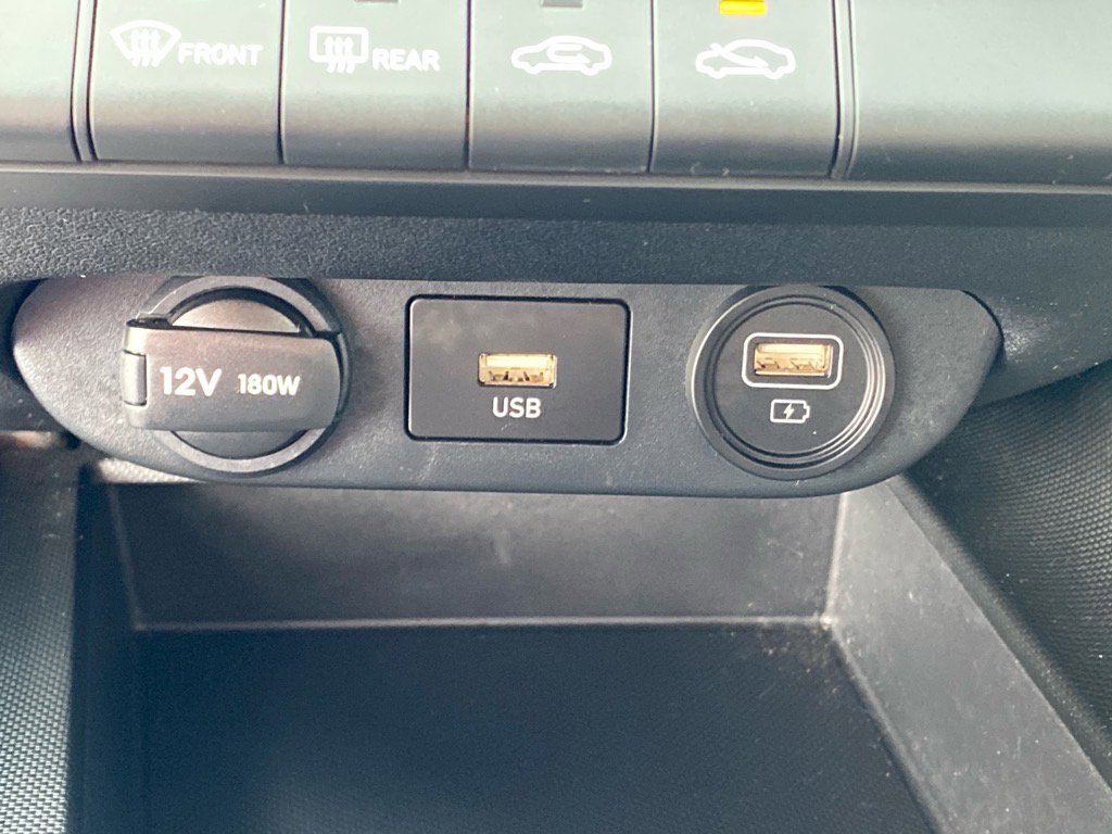 Used 2023 Hyundai Elantra SEL image 13