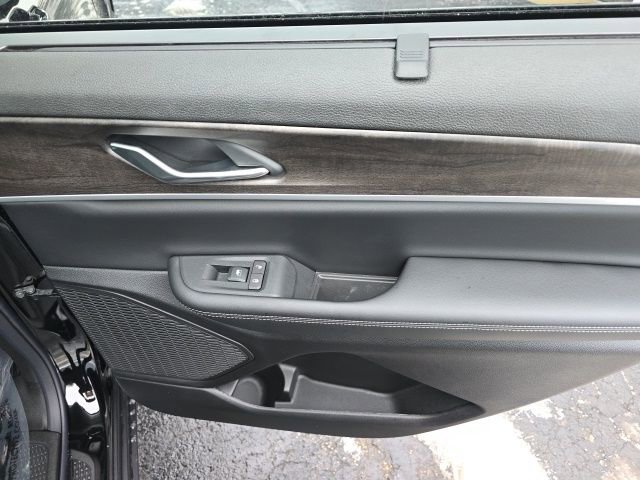 New 2025 Jeep Grand Cherokee L Limited w/ Luxury Tech Group II image 28