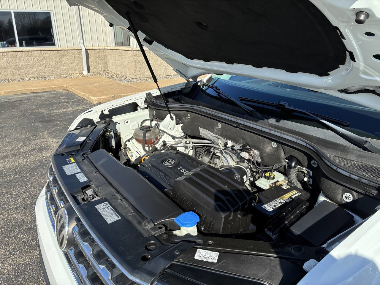 Used 2019 Volkswagen Atlas SE image 44