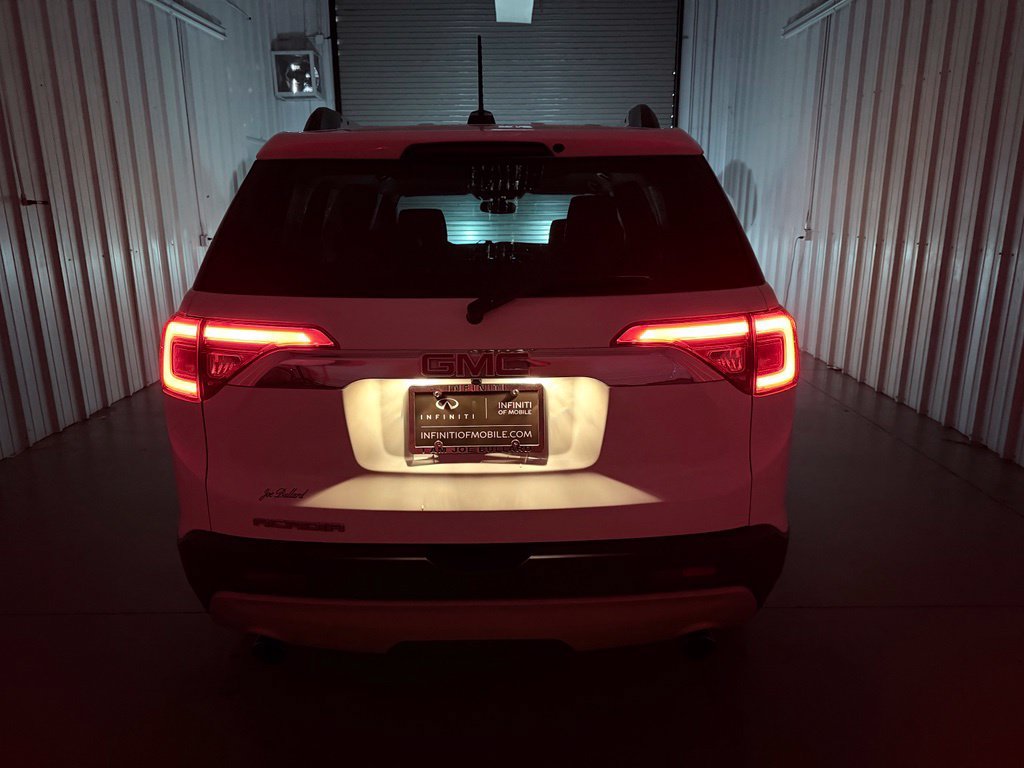 Used 2019 GMC Acadia SLT w/ LPO, Floor Liner Package FWD image 9