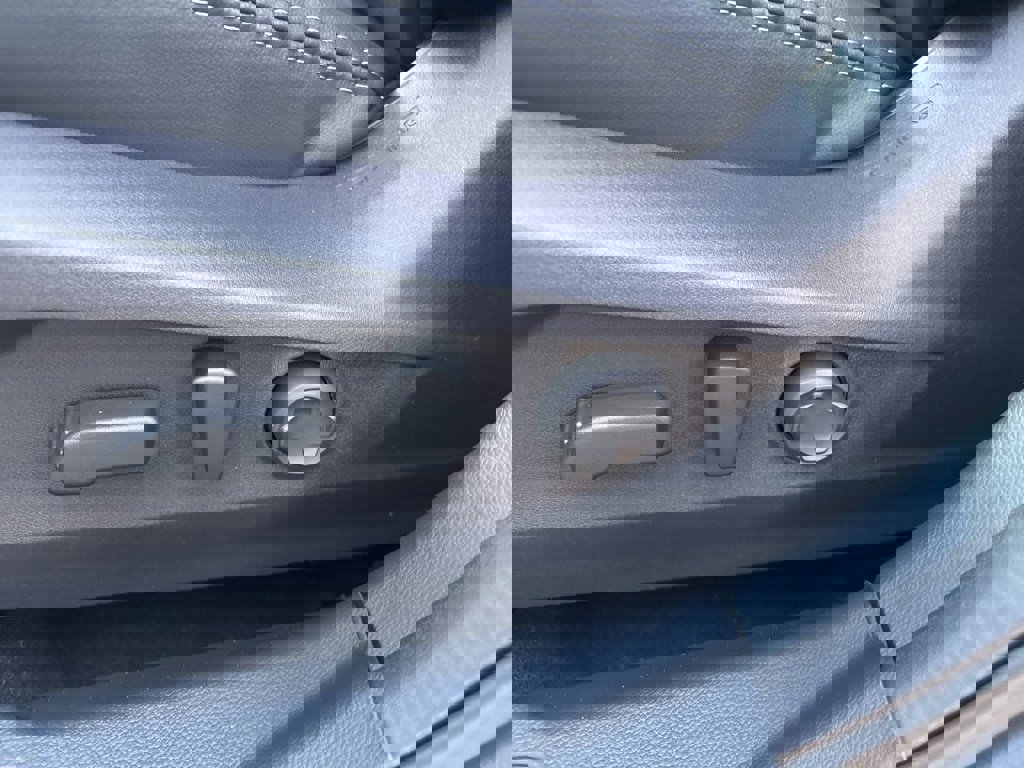 New 2025 Subaru Outback Touring XT image 21