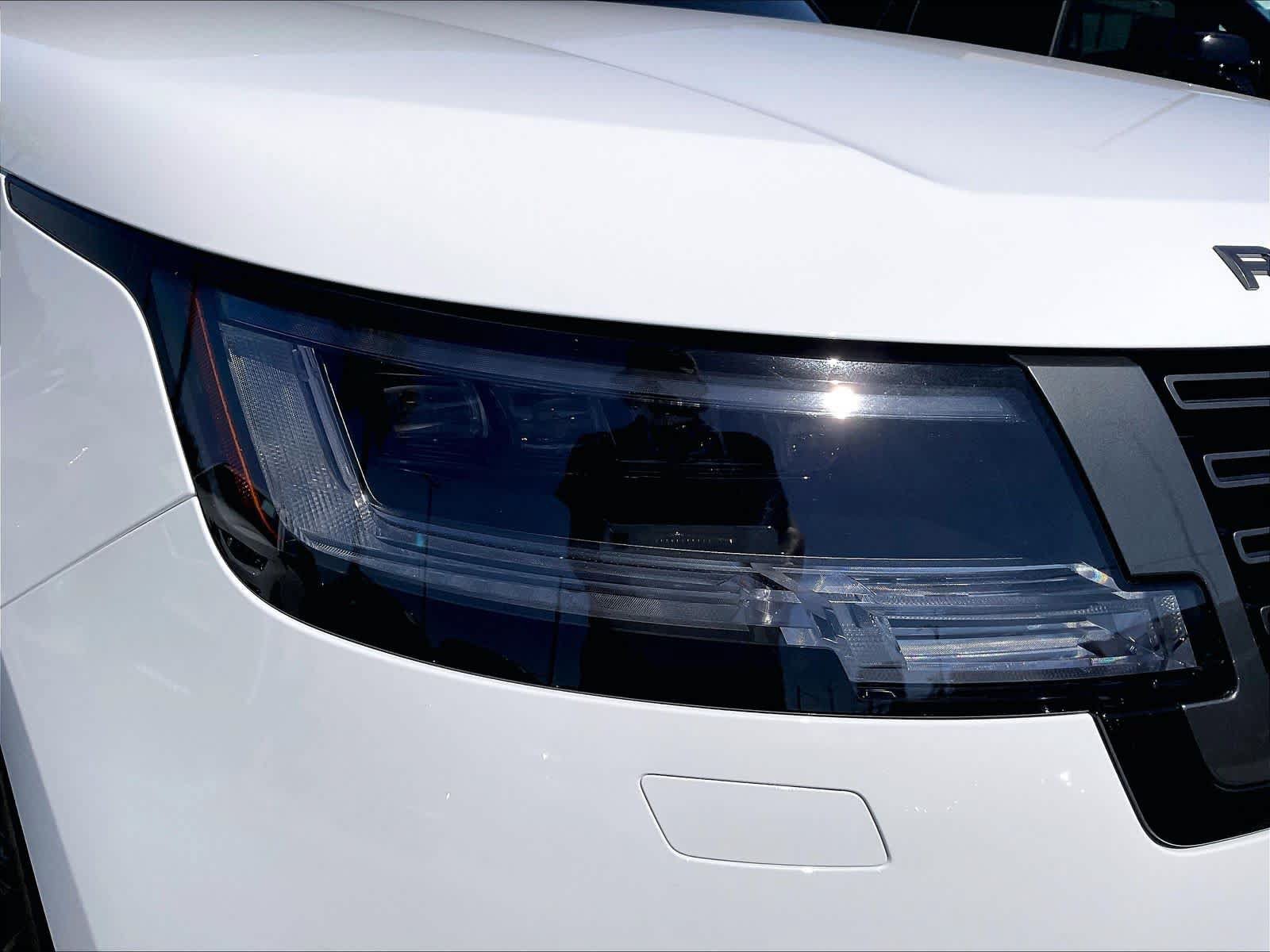 Used 2025 Land Rover Range Rover SE AWD/4WD image 31
