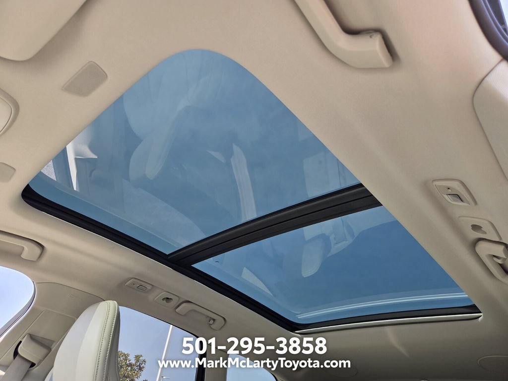 Used 2023 Volvo XC60 B5 Ultimate w/ Climate Package AWD/4WD image 18