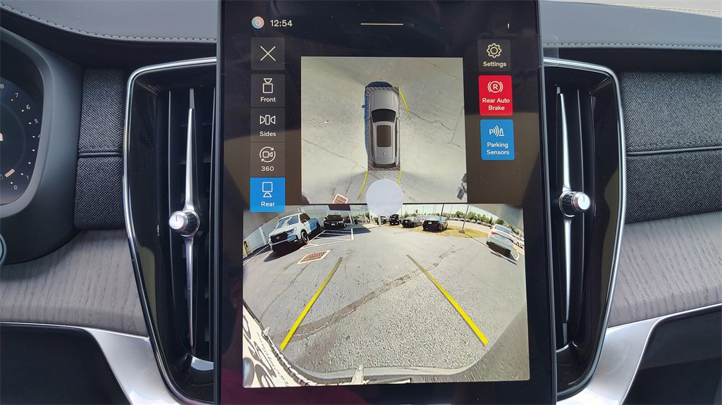 New 2026 Volvo XC90 B6 Ultra w/ Protection Package image 19