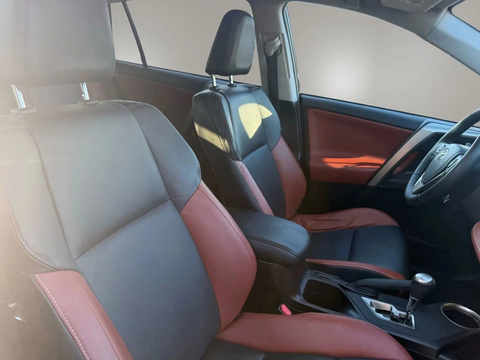 Used 2014 Toyota RAV4 Limited image 44