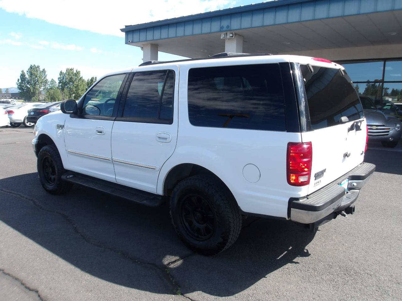 Used 2000 Ford Expedition XLT AWD/4WD image 3