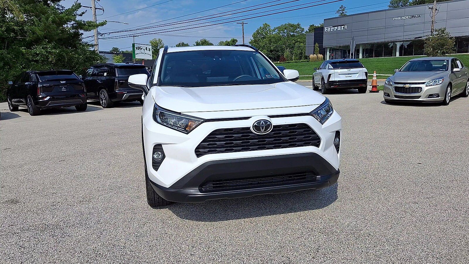 Used 2020 Toyota RAV4 XLE Premium AWD/4WD image 3