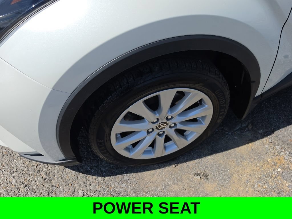Used 2021 Toyota C-HR Limited FWD image 6