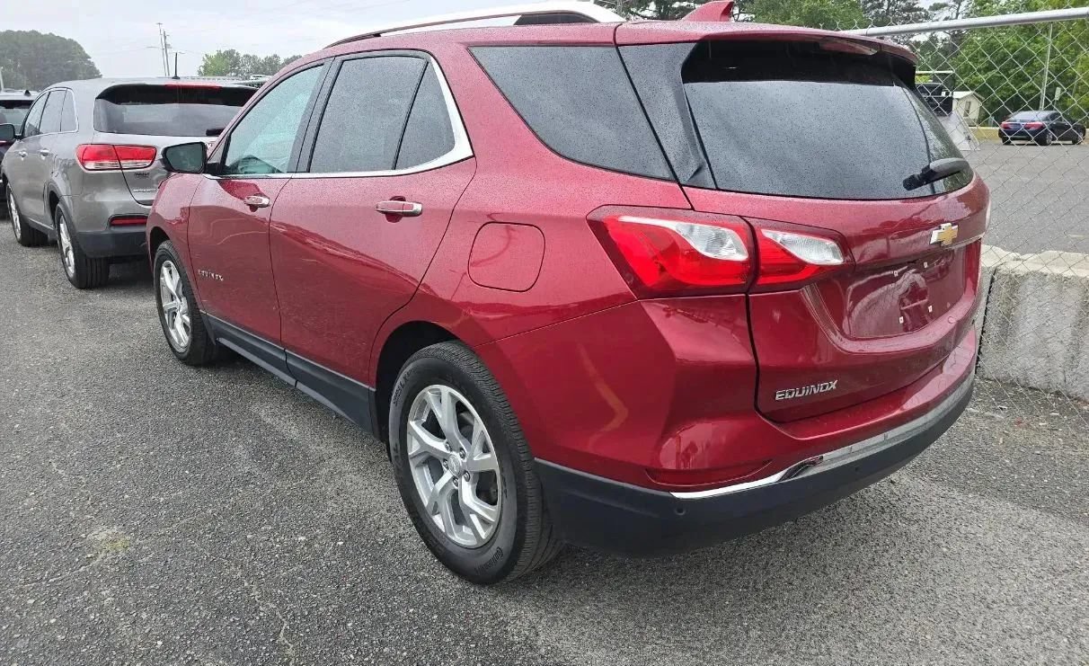 Used 2021 Chevrolet Equinox Premier FWD image 4