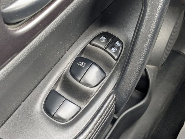 Used 2021 Nissan Rogue Sport S image 21