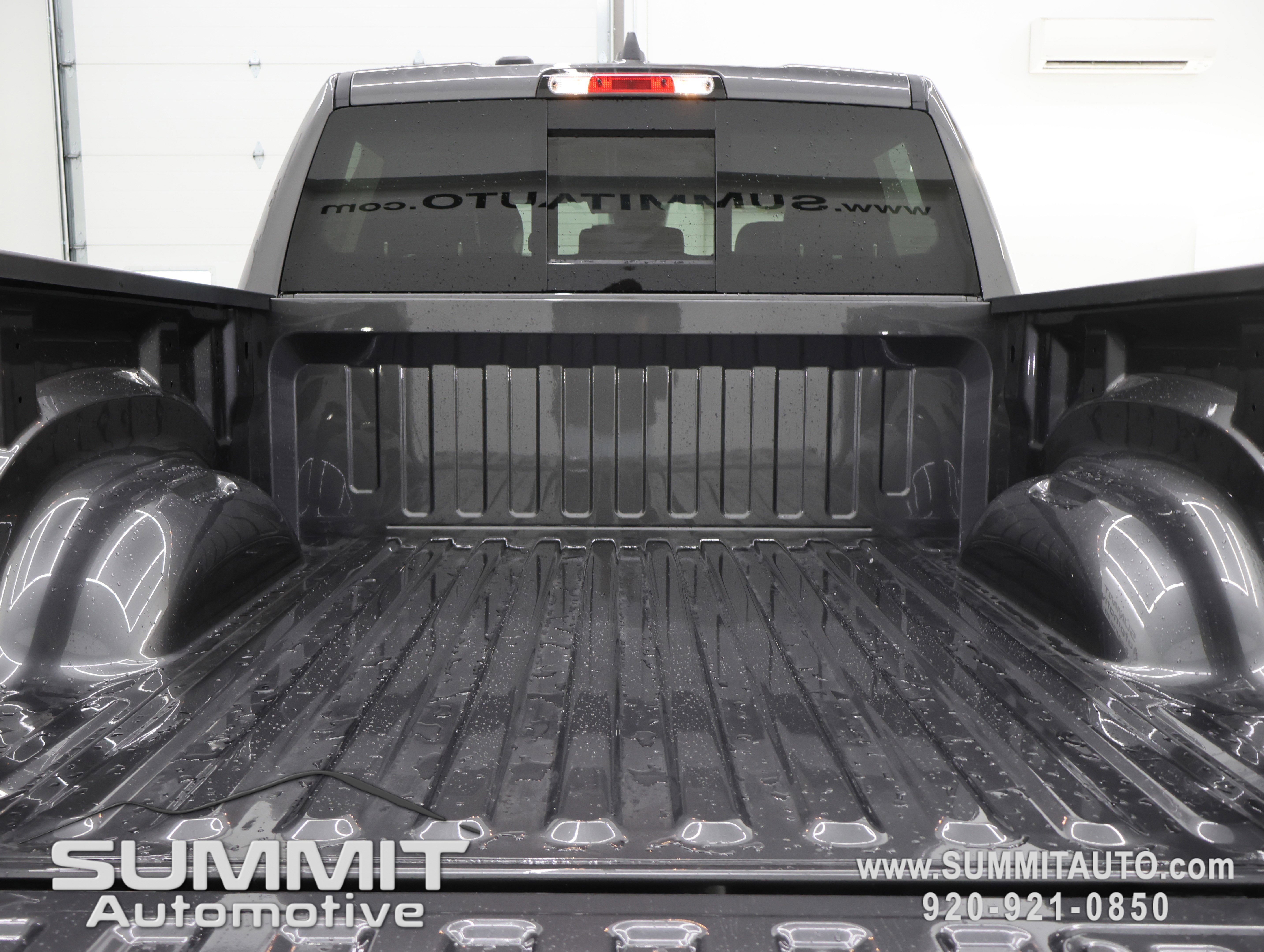 New 2026 RAM 1500 Laramie w/ Night Edition image 31