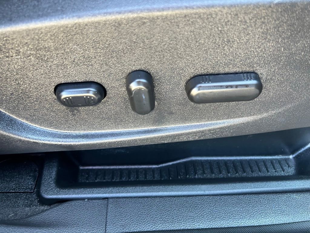 Used 2018 Ford Escape Titanium FWD image 13