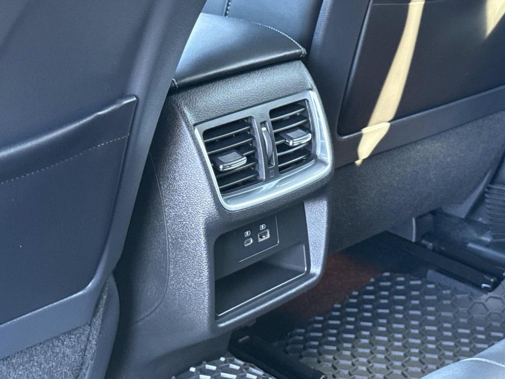 Certified 2022 INFINITI QX50 Luxe w/ Appearance Package image 17