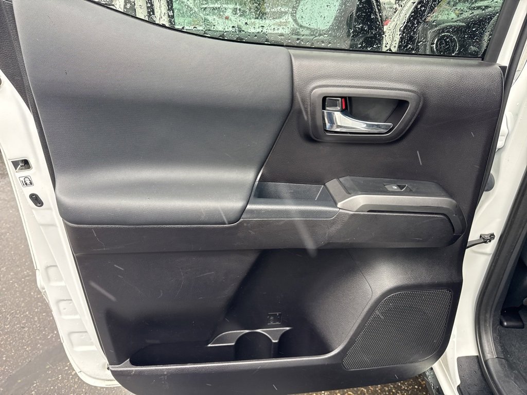 Used 2020 Toyota Tacoma TRD Sport image 33