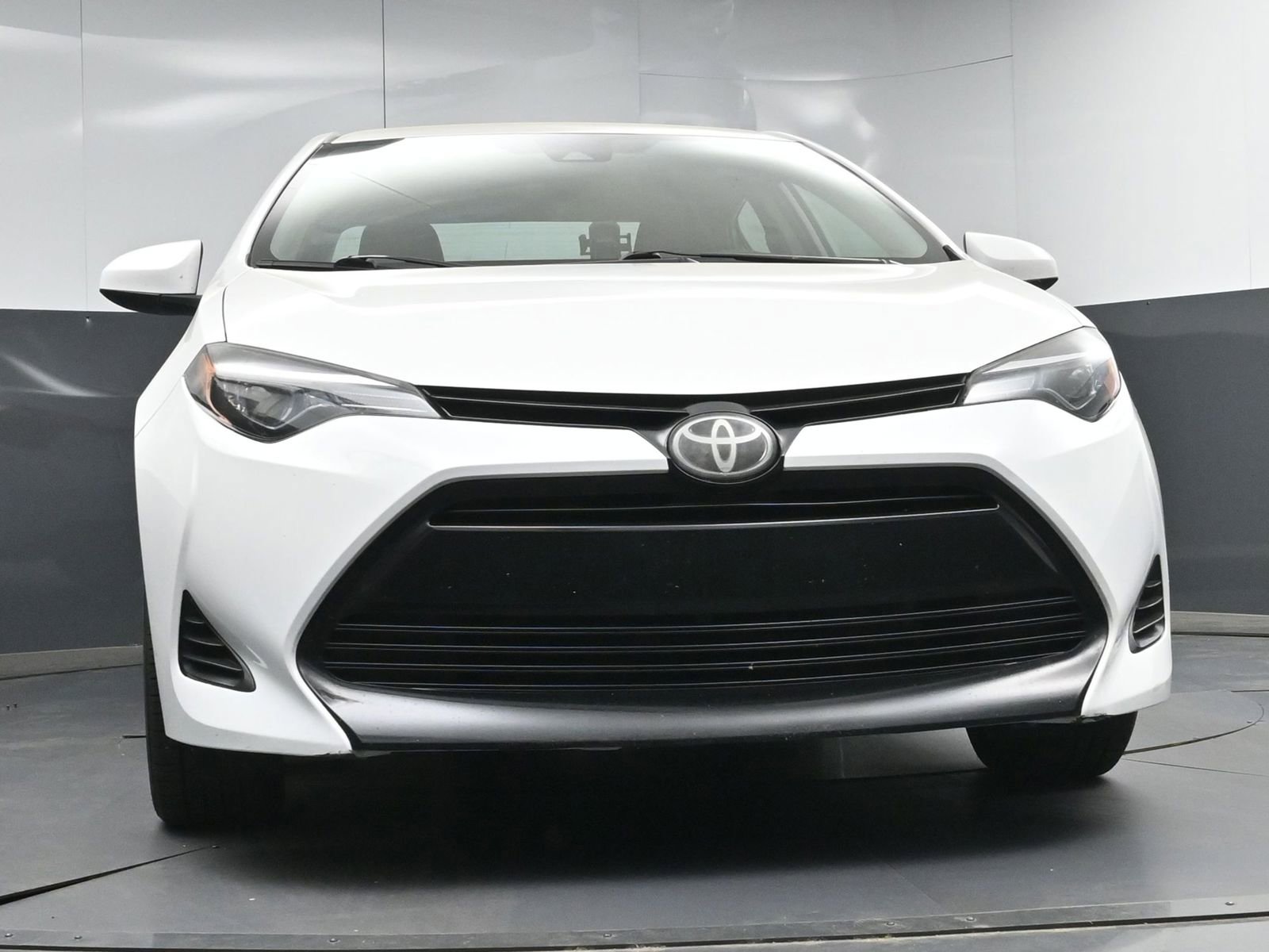 Used 2019 Toyota Corolla LE image 21