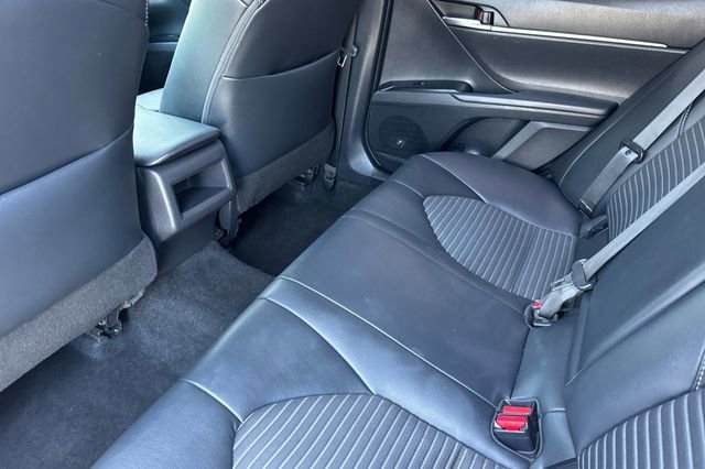Used 2019 Toyota Camry SE FWD image 14
