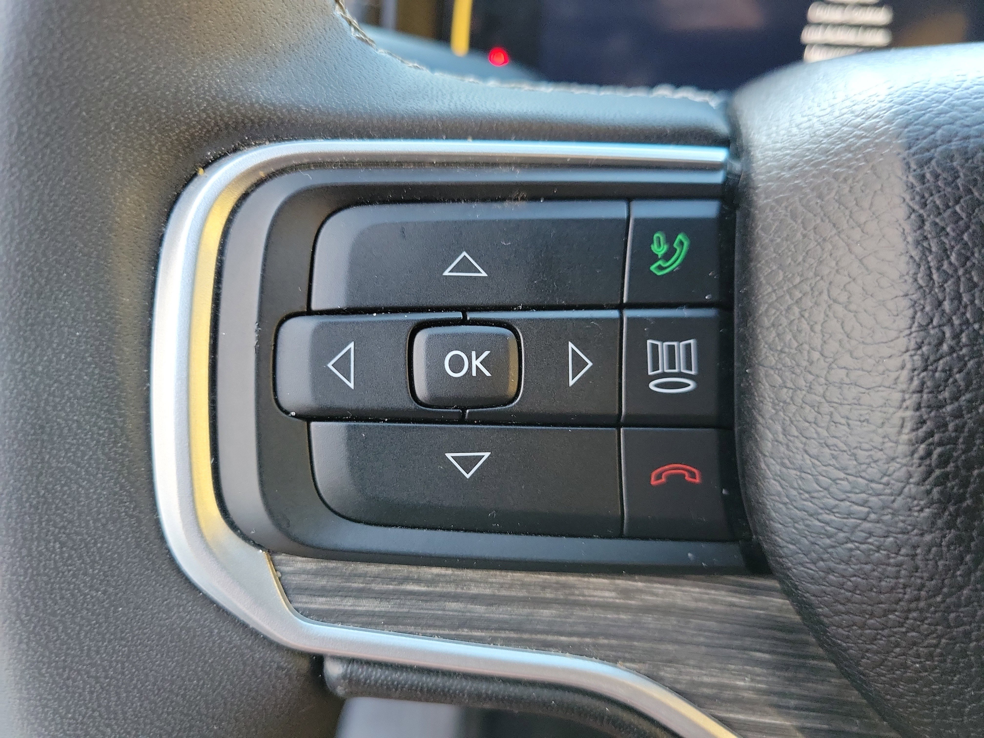 Used 2024 Jeep Wagoneer L Series II image 30